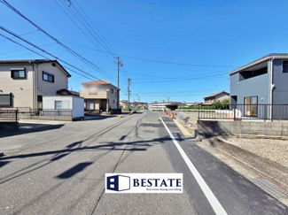 【前面道路含む現地写真】
