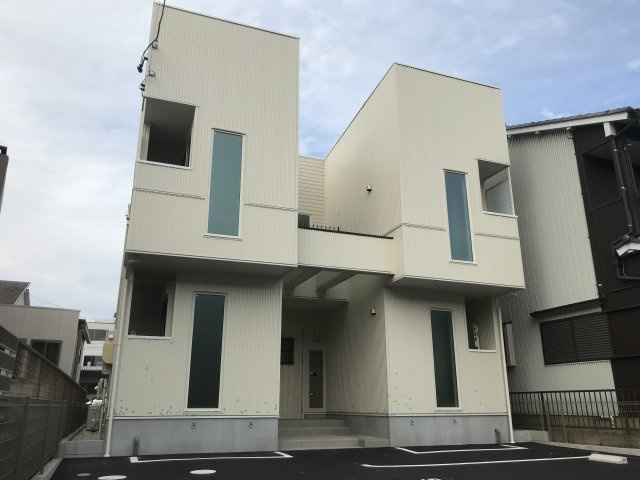ベリアス レリックの外観