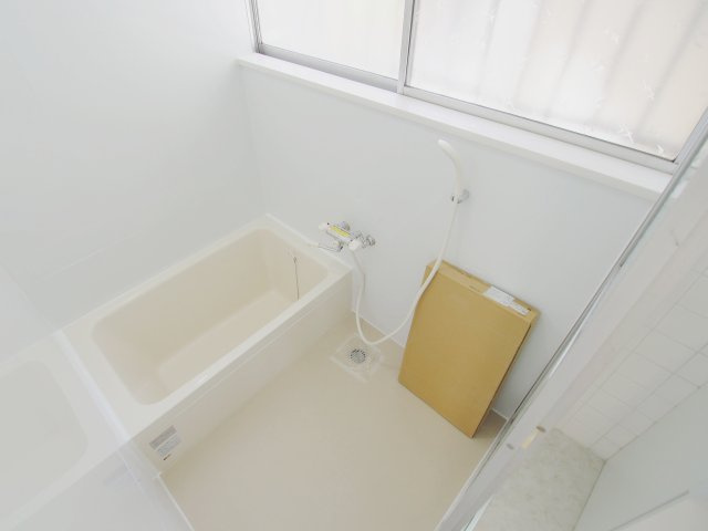 住田戸建ての浴室