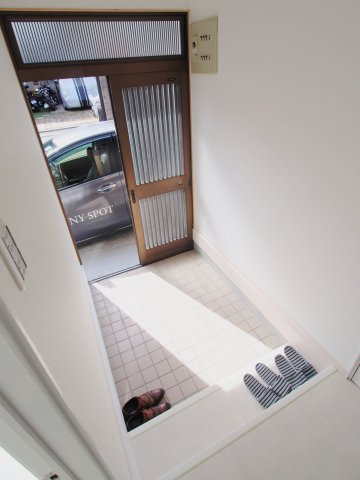 住田戸建ての玄関