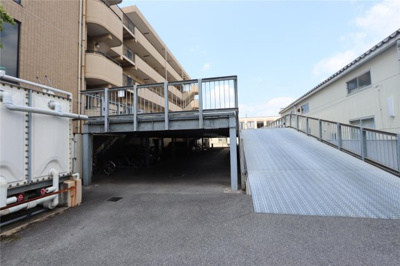 【駐車場】 | ブランニュータウン