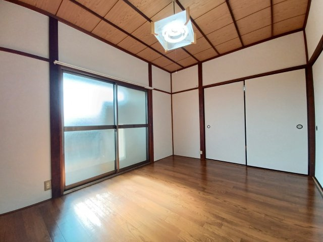 ゆったり過ごせるリビングです