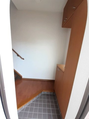 【玄関】 | クレセント上乃木Ｃ | 落ち着いた玄関です