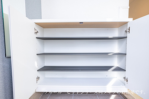 ル・ブコンの玄関|落ち着いた玄関です