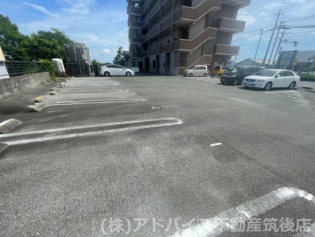 ルミエールガーデンⅠの駐車場