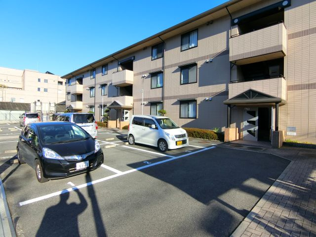 メゾン・トリヴァンベールの駐車場