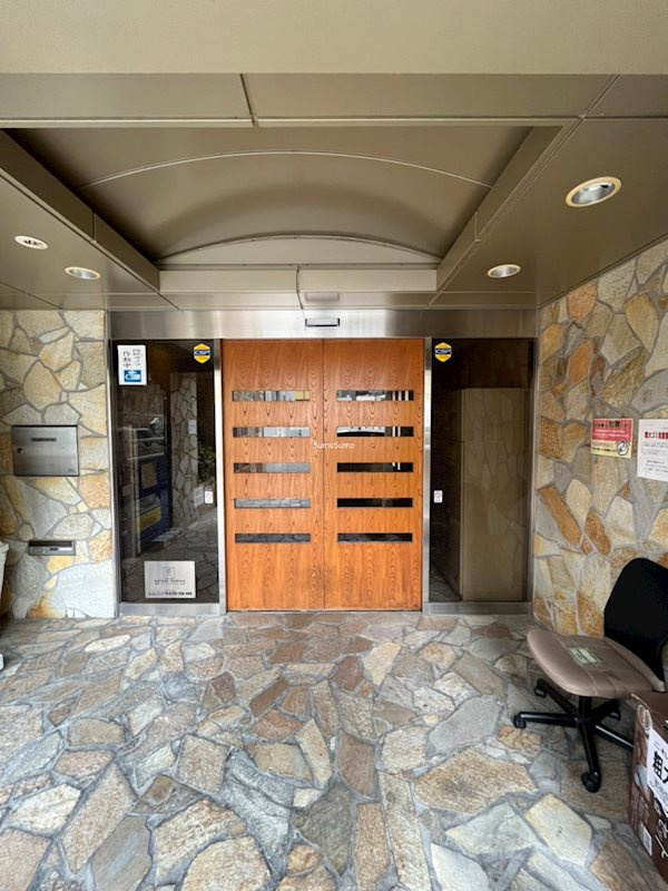 エステムコート大阪城南Ⅱのエントランス|清潔なエントランスです