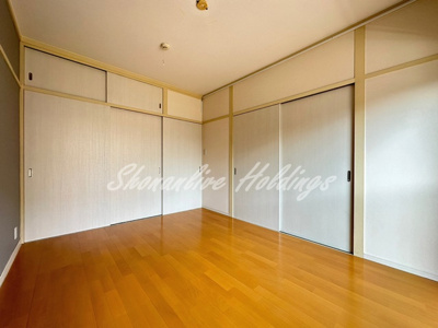 【寝室】 | 第4落合マンション | 落ち着いて過ごせるお部屋です♪