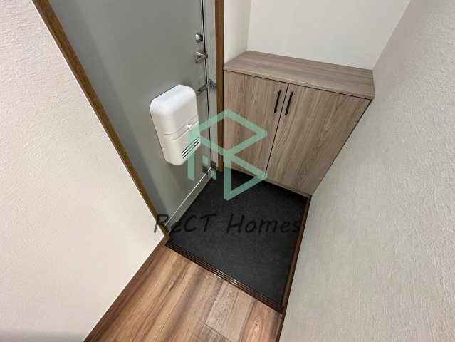 姫路市玉手のハイツの玄関