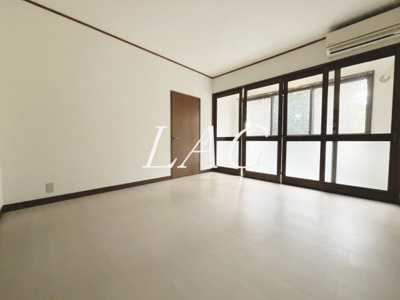 【居間・リビング】 | スカイコーポ石塚 | 洋室のお部屋です。