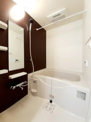 【浴室】 | ノーブルエイチⅠ | 落ち着いた空間のお風呂です