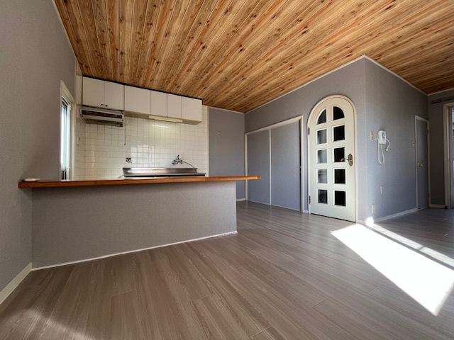 室堂町貸家の駐車場