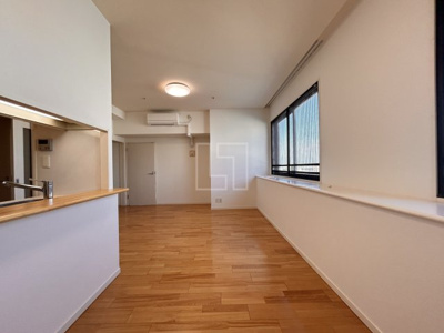 【居間・リビング】 | アーデンタワー福島ウエスト | アーデンタワー福島ウエスト　リビング・ダイニングスペース