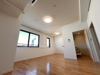 【居間・リビング】 | アーデンタワー福島ウエスト | アーデンタワー福島ウエスト　リビング・ダイニングスペース