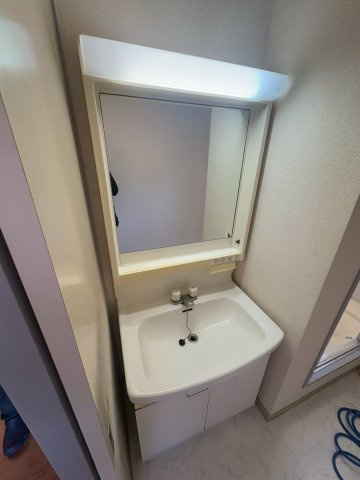 【独立洗面台】 | ※リフォーム中の写真となります。