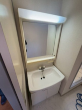 【独立洗面台】 | ※リフォーム中の写真となります。