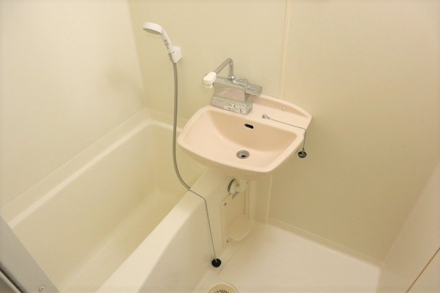 レオパレス和の浴室