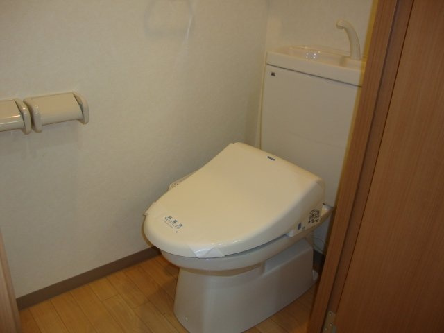 パールハイム鎌倉のトイレ|シャワー付トイレ