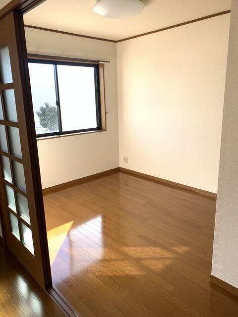 ベルックスの洋室