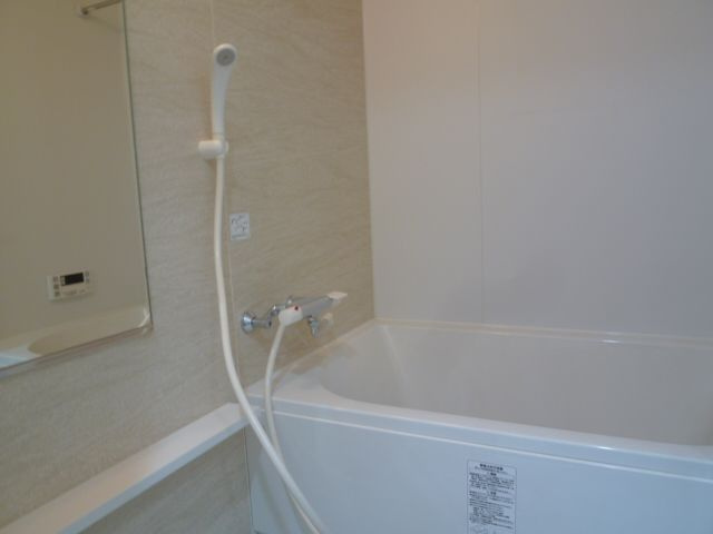 ルーエ桜川の浴室