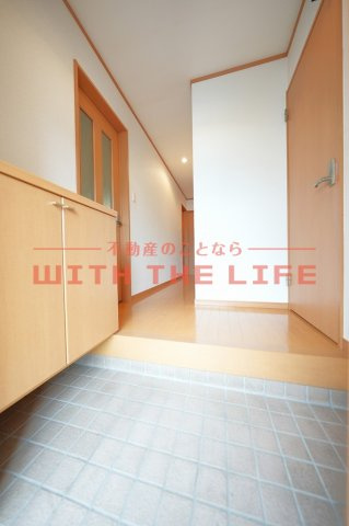 A･Y･J天神Ⅱの玄関|収納もある玄関です