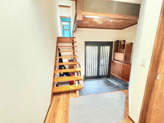 売中古戸建　中央区三島町の玄関