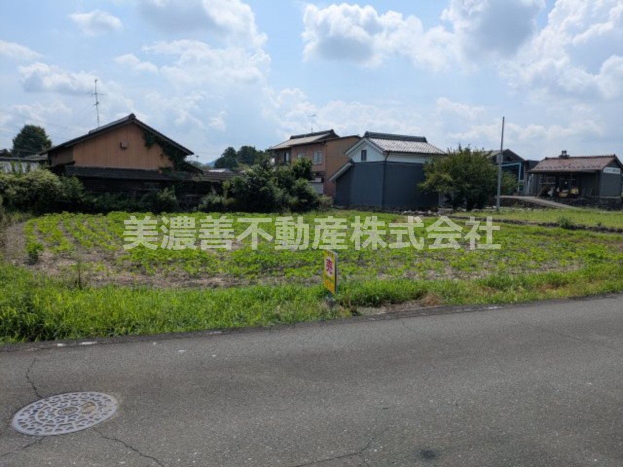 ６５７４１　関市側島土地の外観