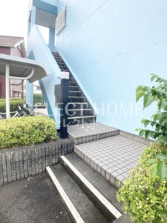 【エントランス】 | 落ち着いたエントランスです