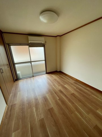 ハイツ南ながらの居間・リビング