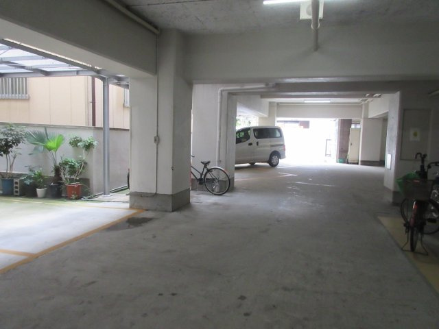 天神橋ホワイトハイツのロビー