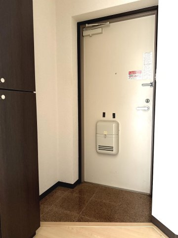ロジェオークラの玄関