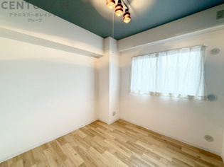 子供部屋…創造性や成長を促す遊びの空間を提供。学習や趣味に集中できる環境を整えます。個別のプライベートスペースは自己表現と自立心を育み、心地よい睡眠環境を整えリラックスできる場所を提供。