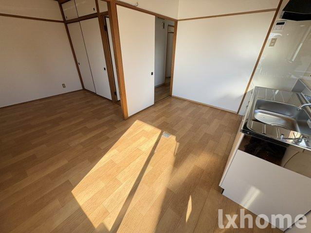 沢良宜東薩摩マンション2号棟の居間・リビング