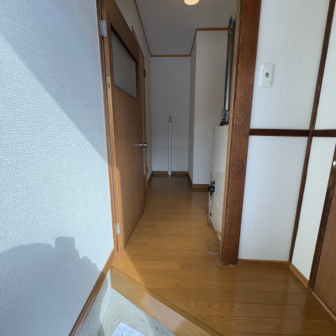 中島マンションの玄関