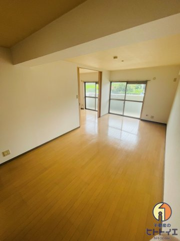 マリモⅡBLDの居間・リビング