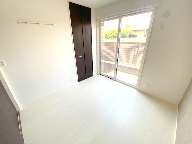 【洋室】 | メゾン・ハルモニアE棟