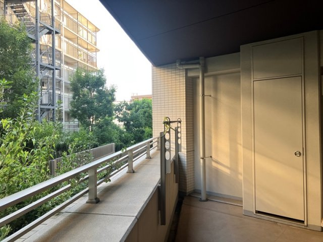ディアスタ鷺沼のバルコニー