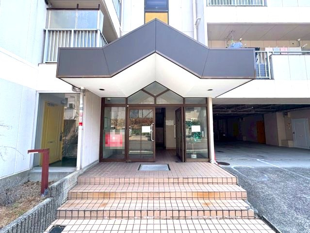 スコルピオ清和のエントランス