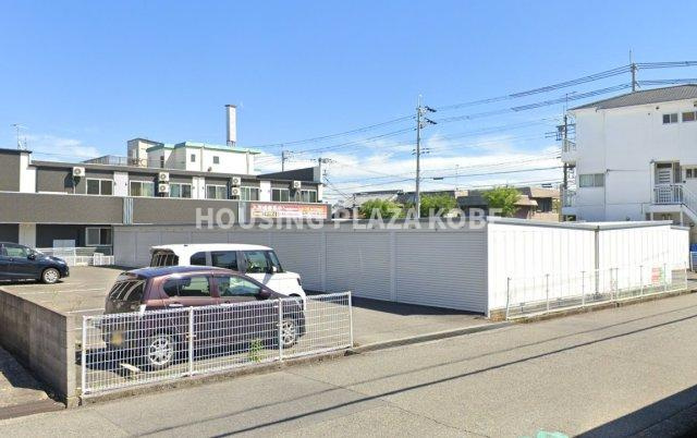 王塚台駐車場・倉庫