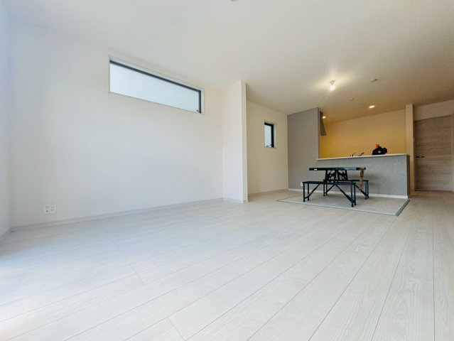 ■■南城市佐敷新里－2号棟（全４棟）の居間・リビング|リビングです