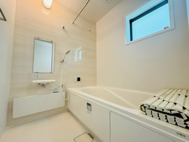 ■■南城市佐敷新里－2号棟（全４棟）の浴室|日々の暮らしに欠かせないお風呂です