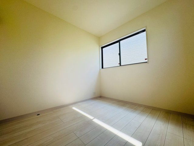 ■■南城市佐敷新里－2号棟（全４棟）の洋室|個人の部屋や寝室として使える洋室です