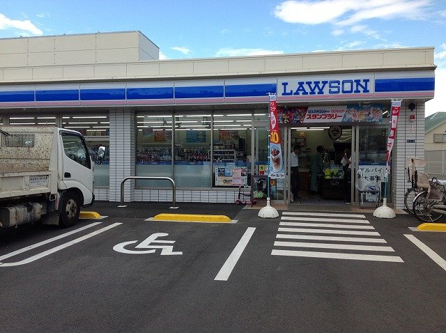 レオネクストセレーネの周辺