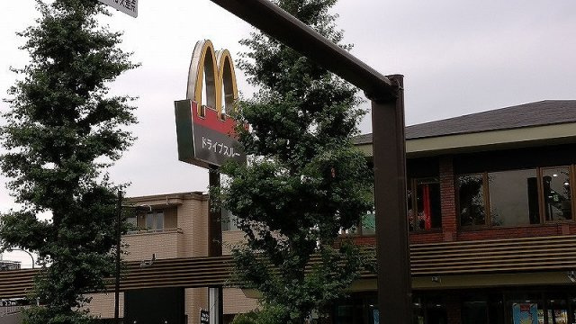 レオネクストセレーネの周辺