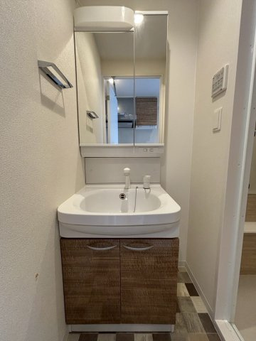 大阪市西区九条南３丁目の賃貸マンションの洗面所