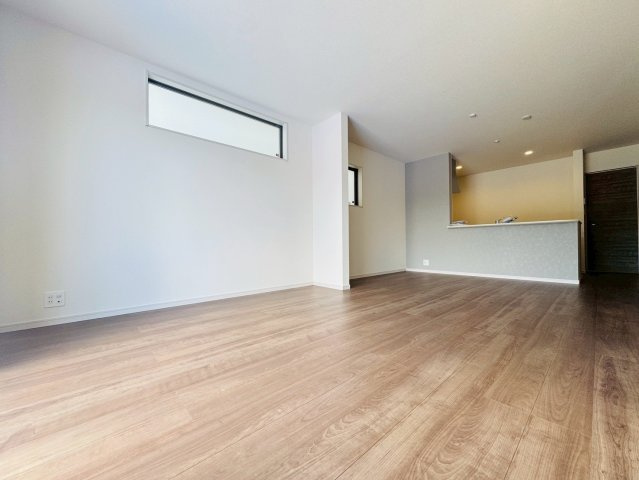 ■■南城市佐敷新里－3号棟（全４棟）の居間・リビング|使いやすいリビングです