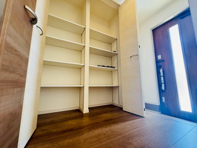 ■■南城市佐敷新里－3号棟（全４棟）の収納|大きなスペースがあり、収納には困りません