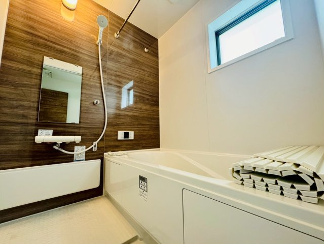 ■■南城市佐敷新里－3号棟（全４棟）の浴室|日々の疲れを癒すお風呂付です