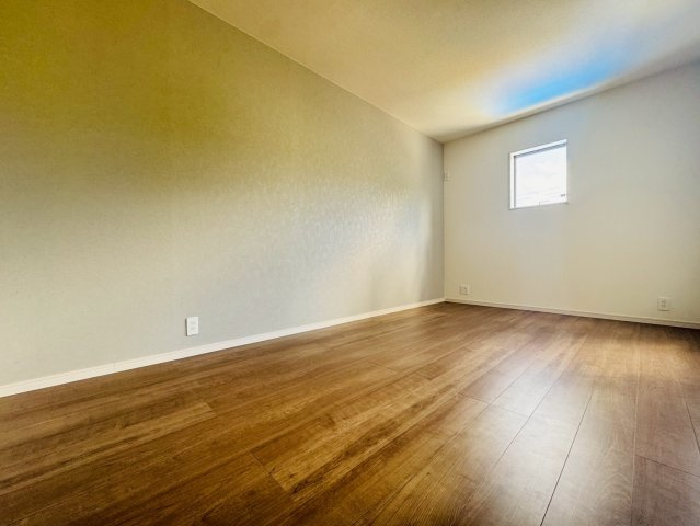 ■■南城市佐敷新里－3号棟（全４棟）の洋室|ゆったりした洋室です