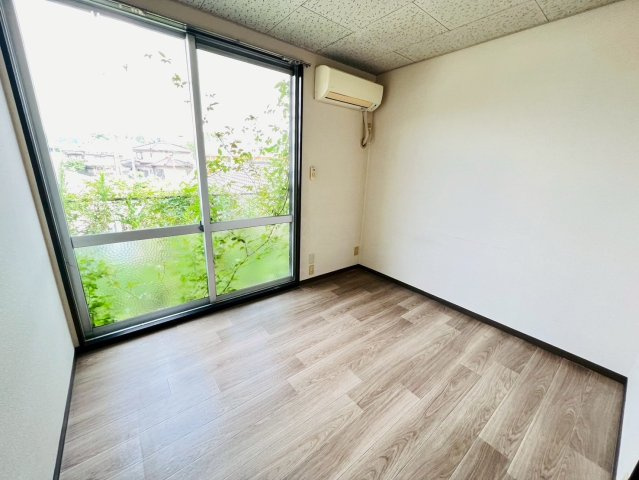 広川ハイツの居間・リビング